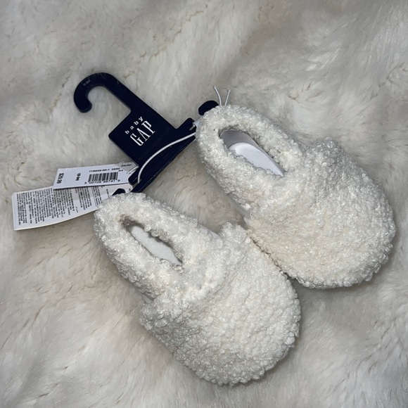 Gap Baby Sherpa Booties - Picture 2 of 3